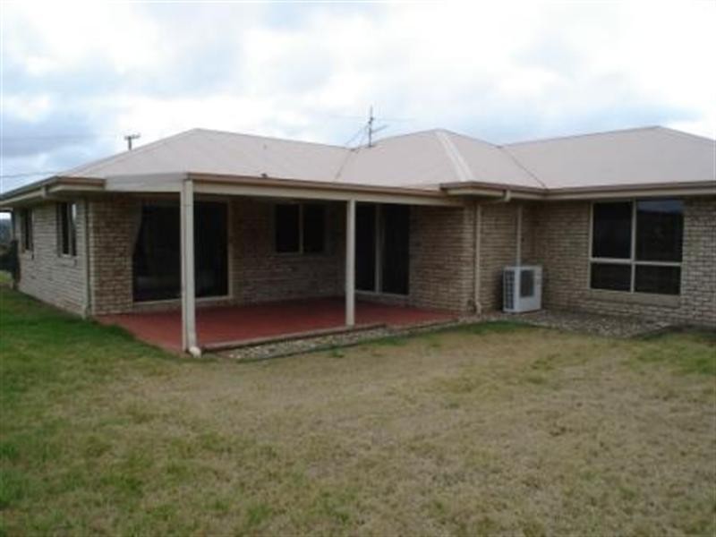 11 Macaualay Drive, Kingaroy QLD 4610