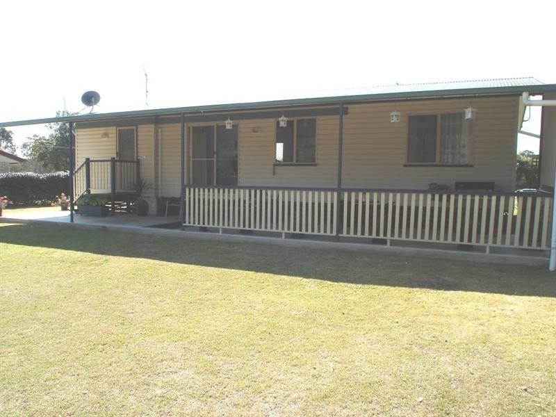 23 Fairway Drive, Nanango QLD 4615
