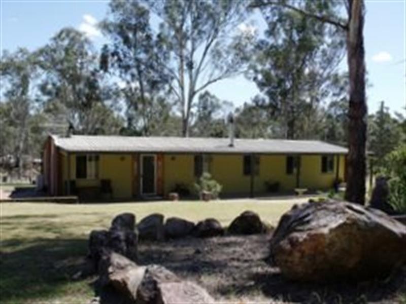146 Heights Road, Nanango QLD 4615