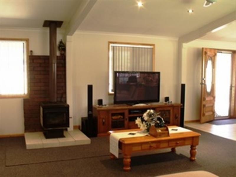 146 Heights Road, Nanango QLD 4615