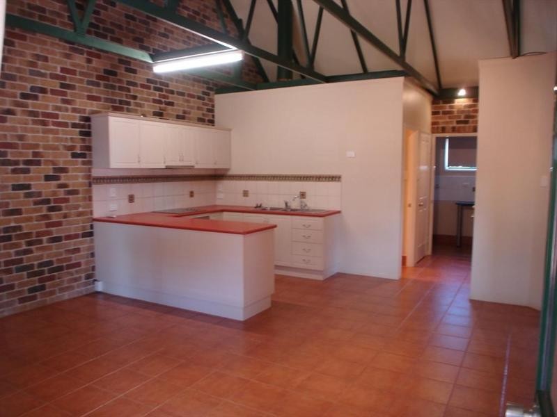 36 Walter Road, Kingaroy QLD 4610