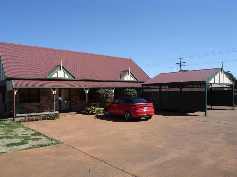 36 Walter Road, Kingaroy QLD 4610