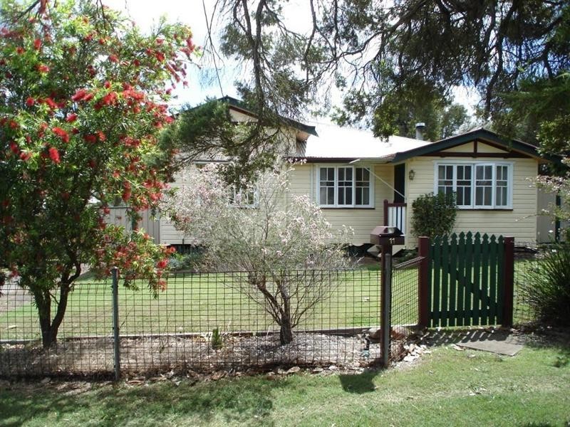 11 Gooyong, Kingaroy QLD 4610