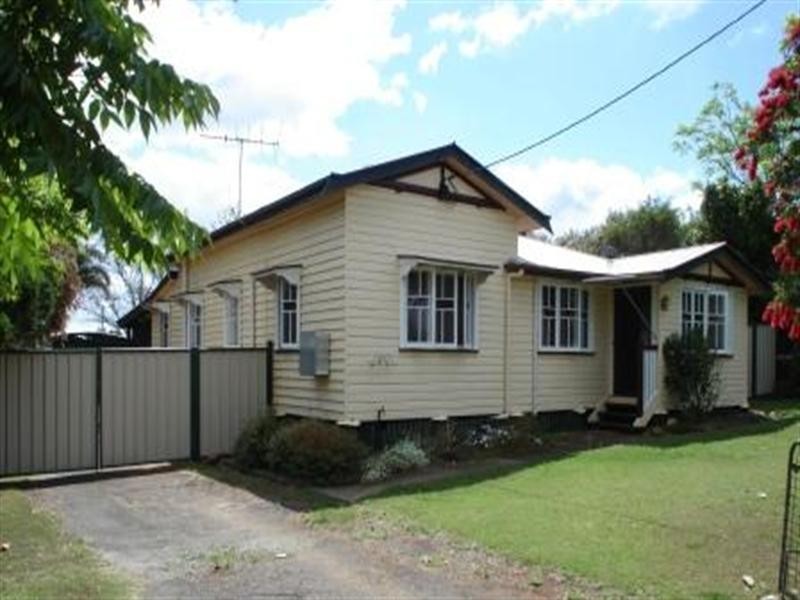 11 Gooyong, Kingaroy QLD 4610