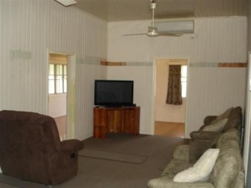 11 Gooyong, Kingaroy QLD 4610