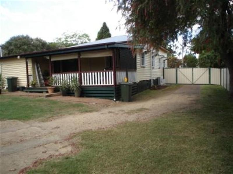 11 Gooyong, Kingaroy QLD 4610