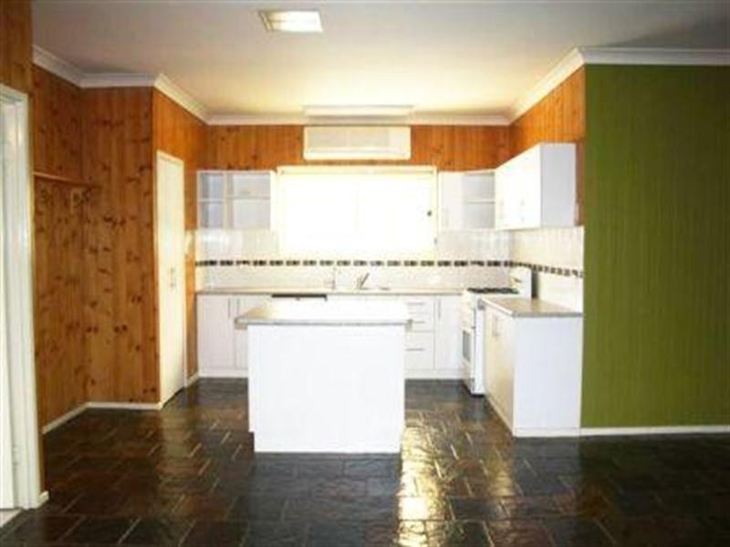 3 Dalkeith Street, Nanango QLD 4615