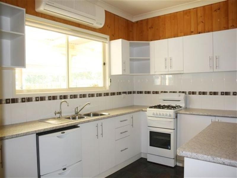 3 Dalkeith Street, Nanango QLD 4615