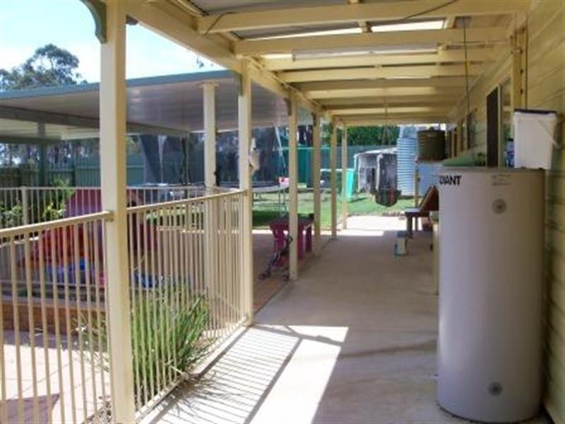 3 Dalkeith Street, Nanango QLD 4615