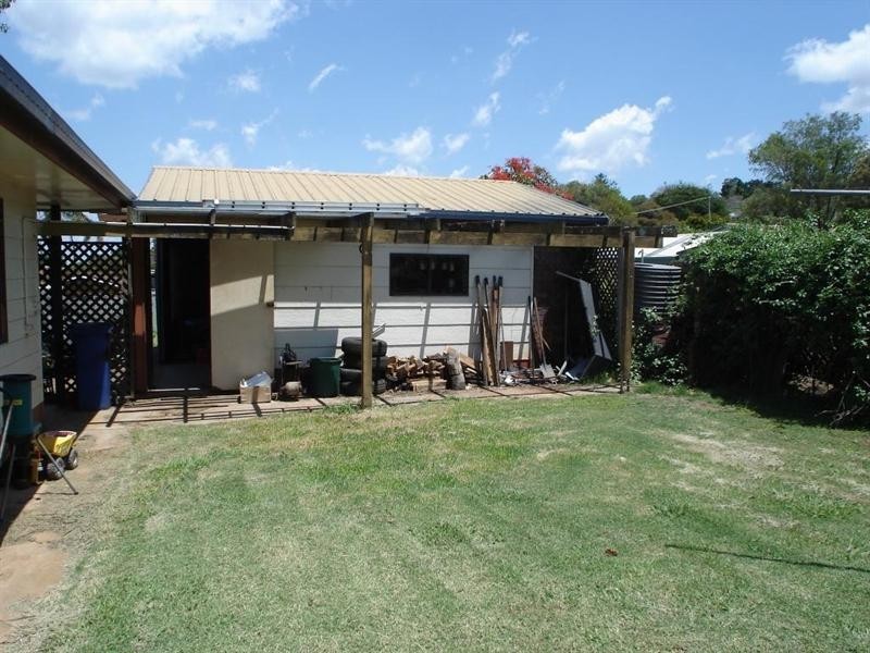 30 Fairview Drive, Kingaroy QLD 4610