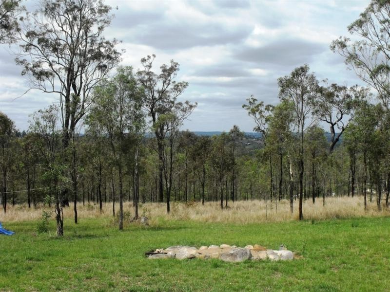 Blackbutt QLD 4306