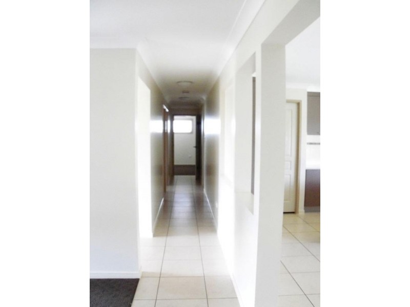 54 Premier Drive, Kingaroy QLD 4610