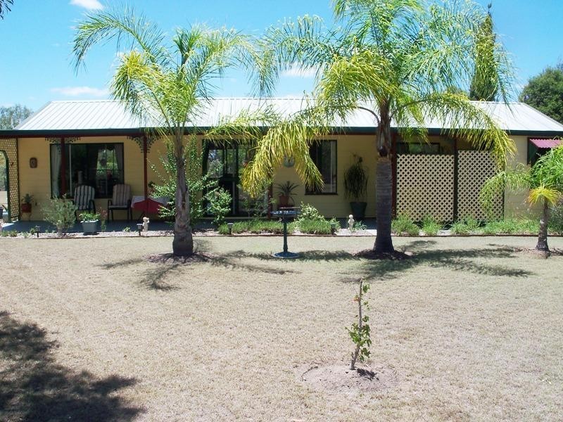 254 Carbeen Crescent, Nanango QLD 4615