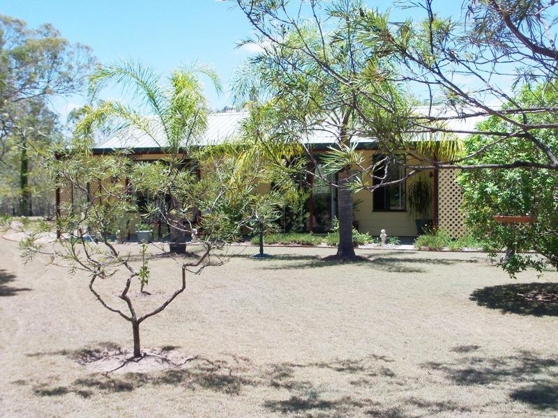 254 Carbeen Crescent, Nanango QLD 4615