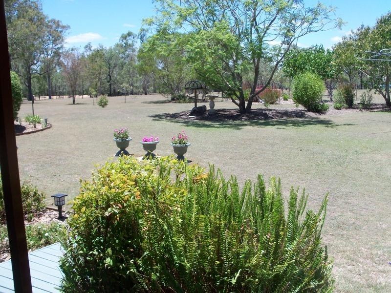 254 Carbeen Crescent, Nanango QLD 4615