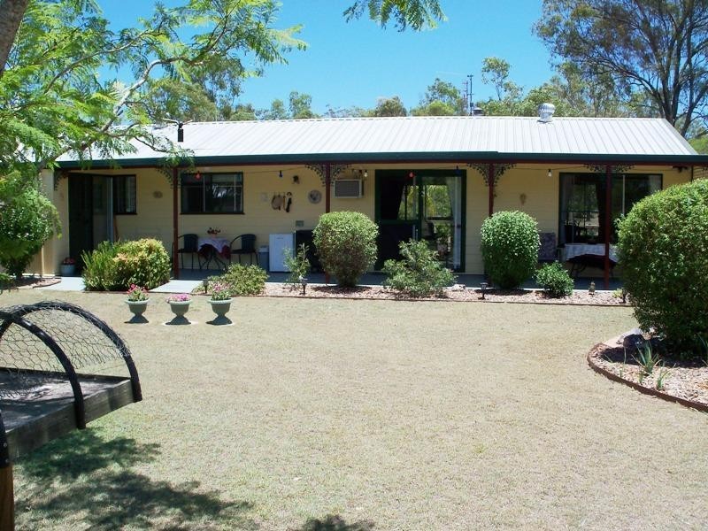 254 Carbeen Crescent, Nanango QLD 4615
