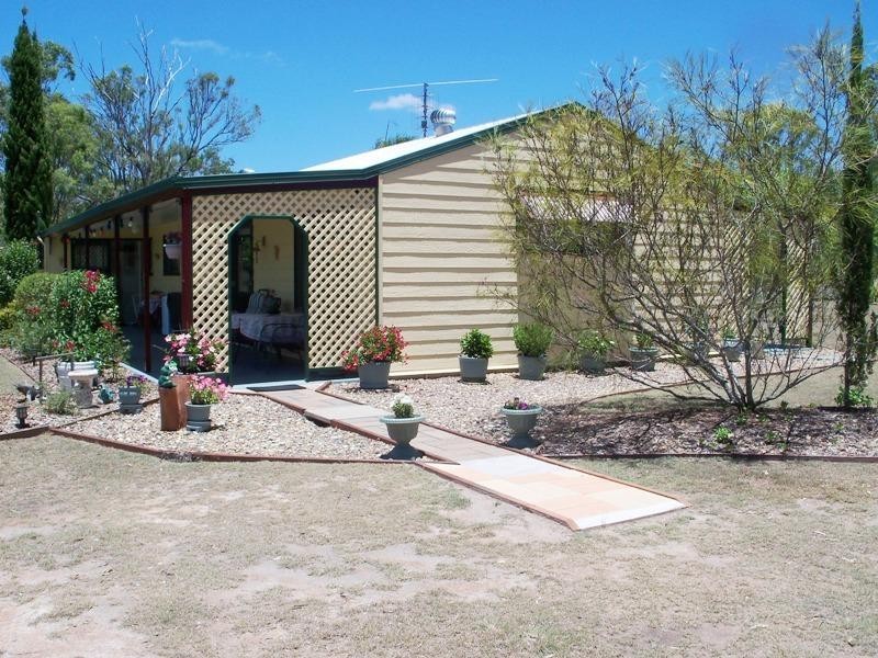 254 Carbeen Crescent, Nanango QLD 4615