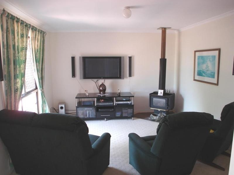 8 Gumtree Drive, Kingaroy QLD 4610