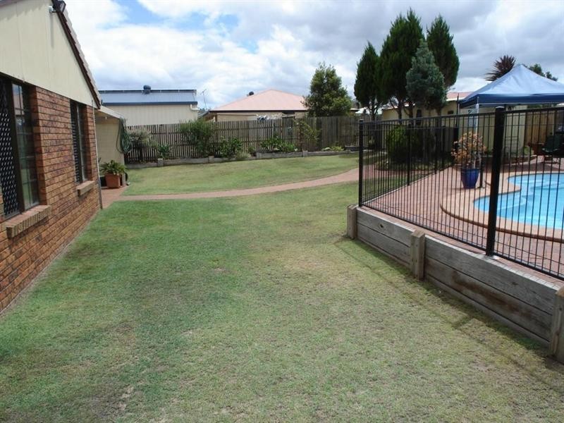 8 Gumtree Drive, Kingaroy QLD 4610