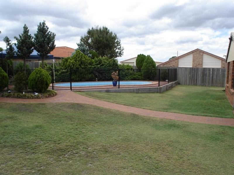 8 Gumtree Drive, Kingaroy QLD 4610