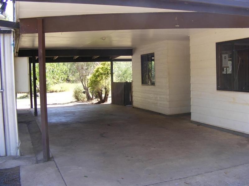 62 Greenhills Dve., Blackbutt QLD 4306