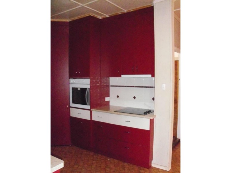 37 James, Kingaroy QLD 4610