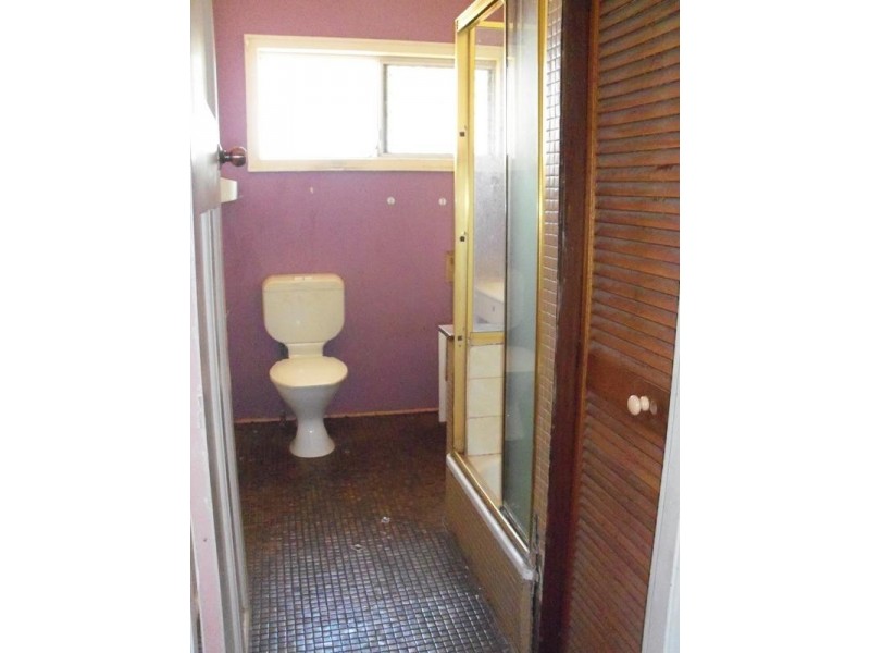 37 James, Kingaroy QLD 4610