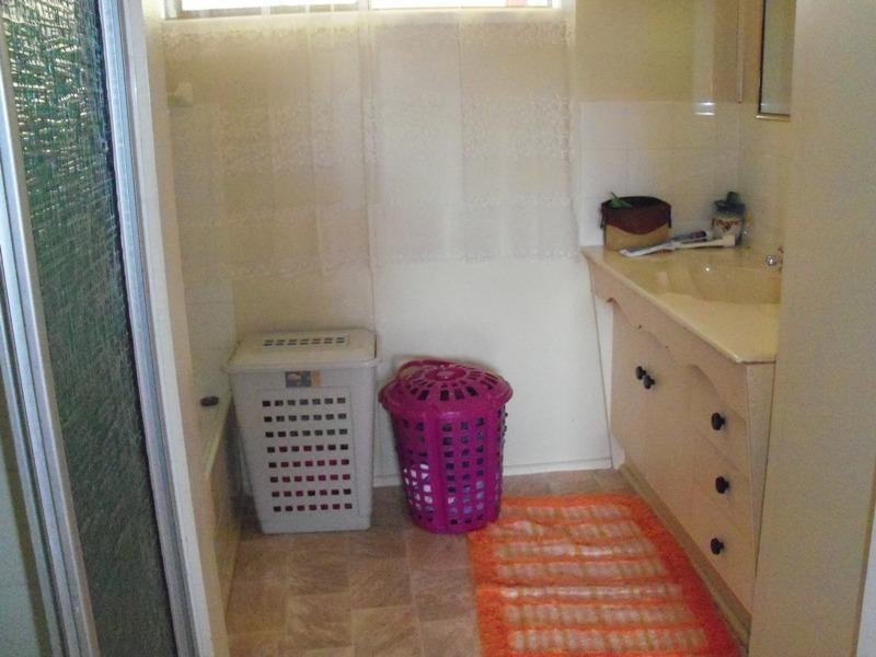 11 Alfred Street, Nanango QLD 4615