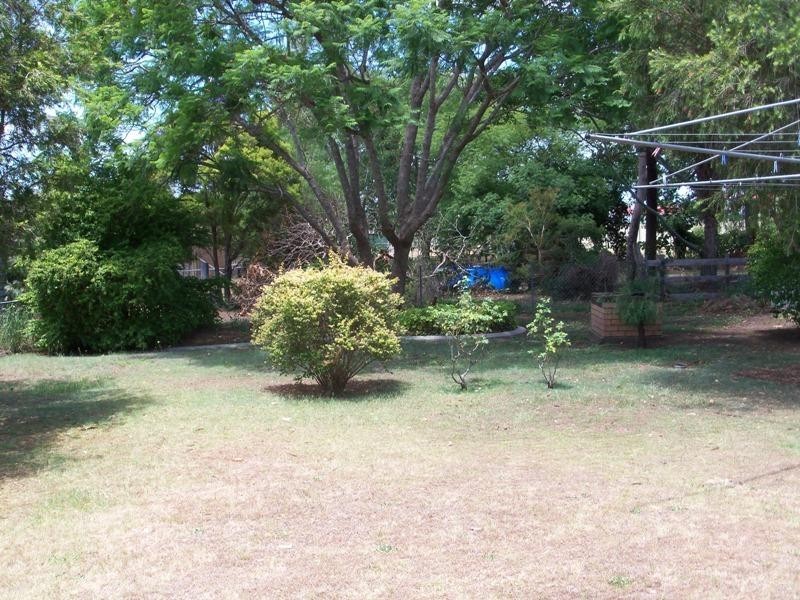 11 Alfred Street, Nanango QLD 4615