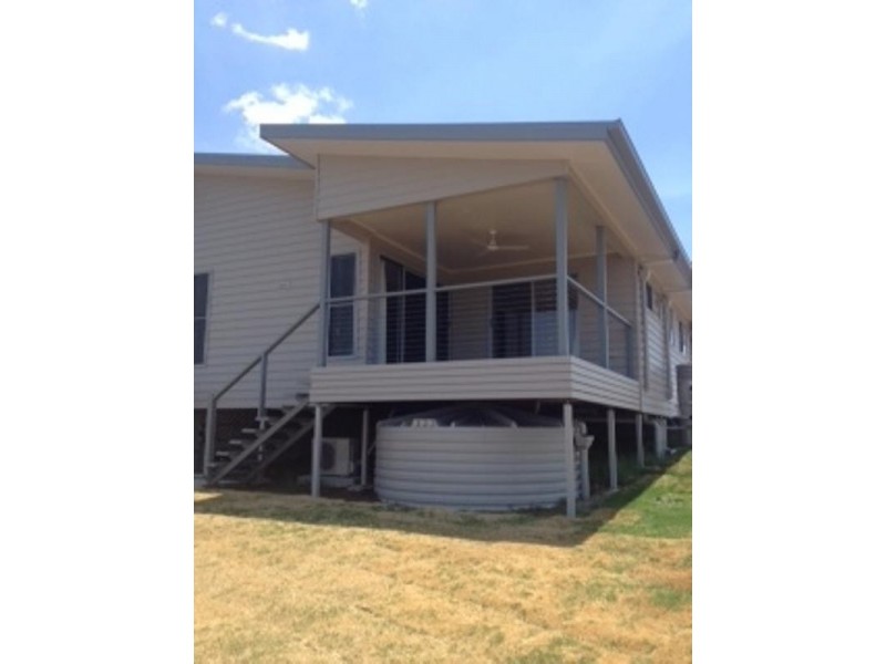 1/70 Banksia Drive, Kingaroy QLD 4610