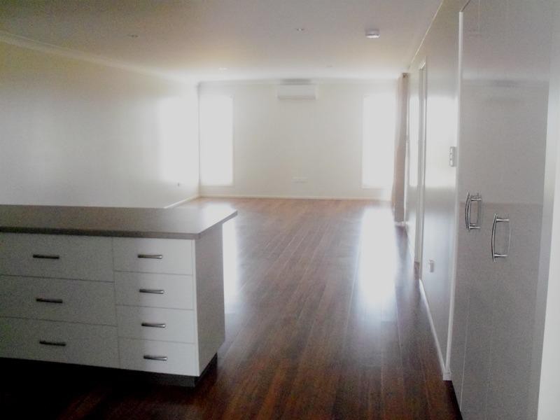 2/70 Banksia Drive, Kingaroy QLD 4610