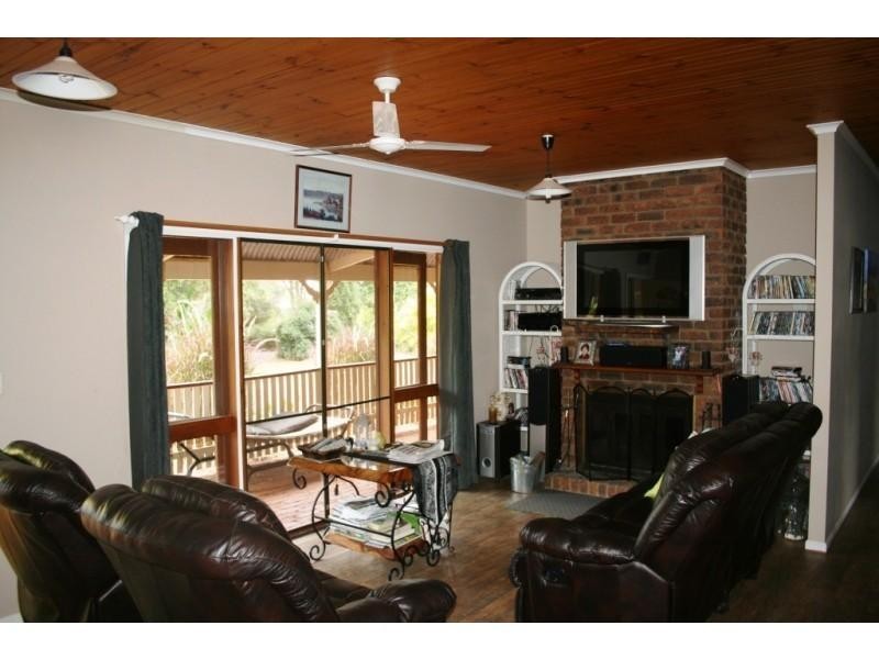 7 Tarong Drive, Kingaroy QLD 4610