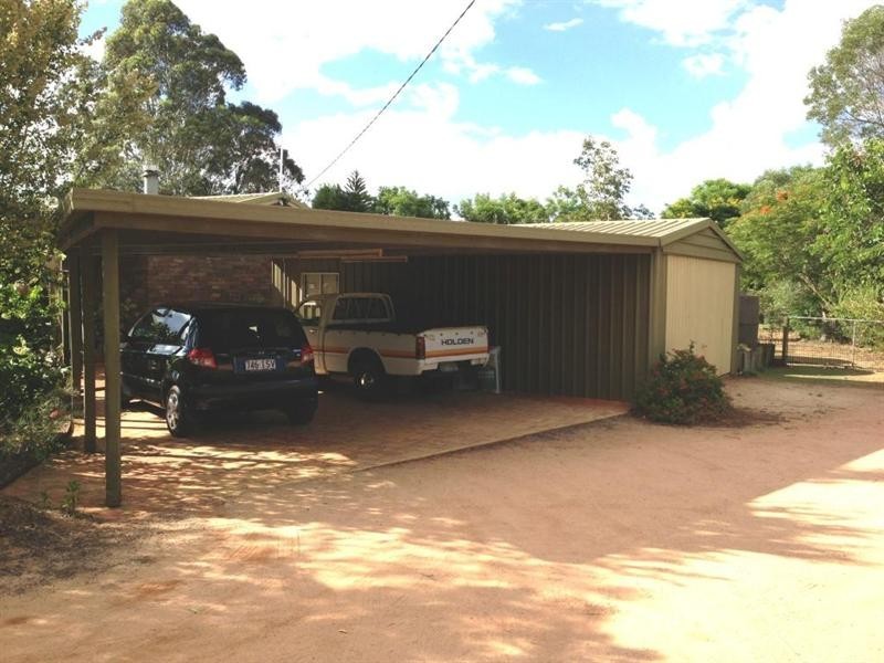 16 Tarong Drive, Kingaroy QLD 4610