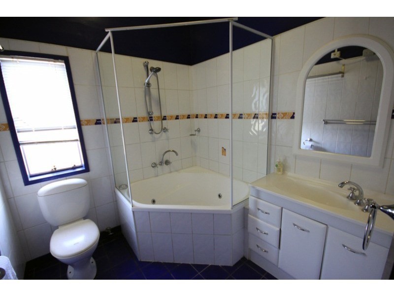 15 Gooyong Street, Kingaroy QLD 4610