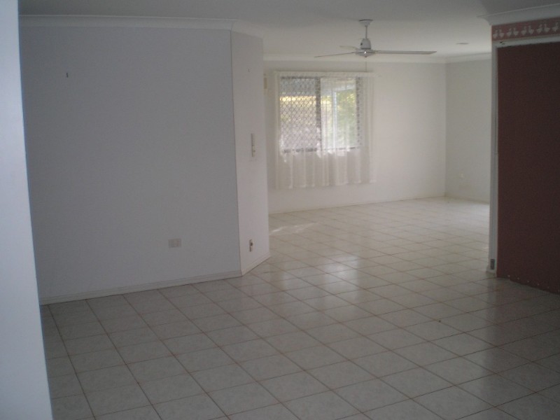 Blackbutt QLD 4306