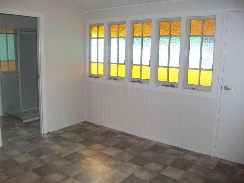 10 Gooyong Street, Kingaroy QLD 4610