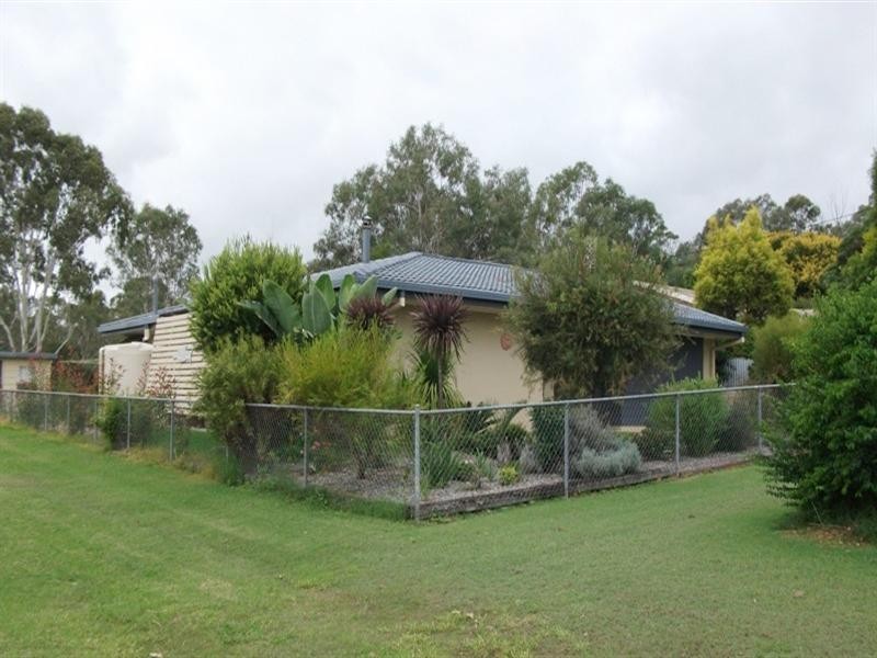 20 Hay Street, Nanango QLD 4615