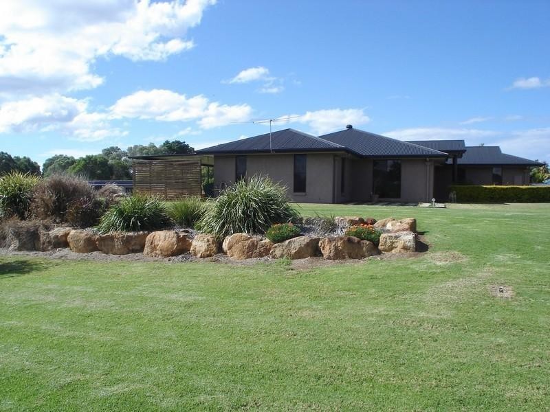 61-63 Macaulay Drive, Kingaroy QLD 4610