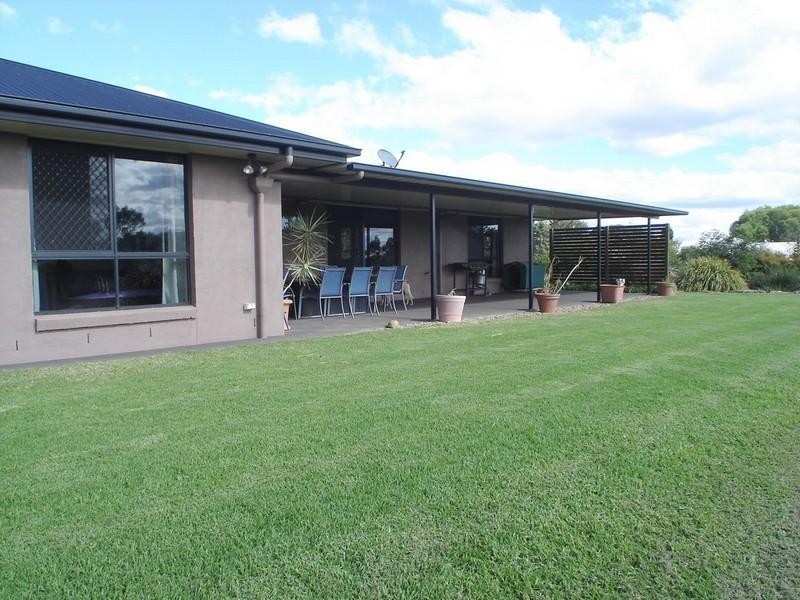 61-63 Macaulay Drive, Kingaroy QLD 4610