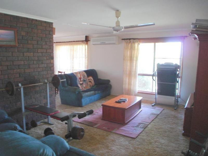 30 Fairview Drive, Kingaroy QLD 4610