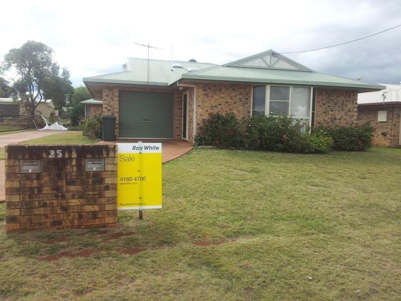 1 and 2/25 Windsor Circle, Kingaroy QLD 4610