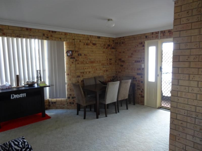 1 and 2/25 Windsor Circle, Kingaroy QLD 4610
