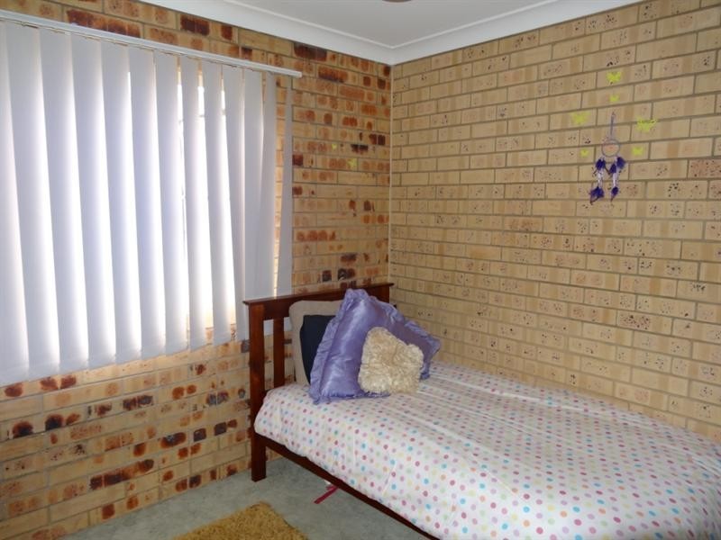 1 and 2/25 Windsor Circle, Kingaroy QLD 4610