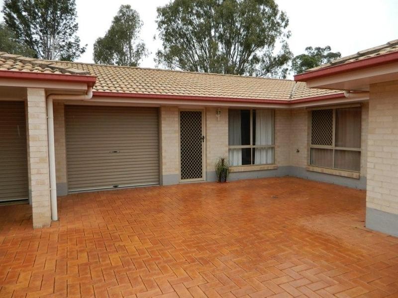 2/21 Martin Place, Kingaroy QLD 4610