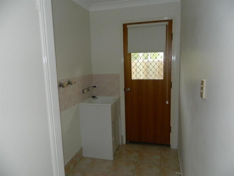 2/21 Martin Place, Kingaroy QLD 4610