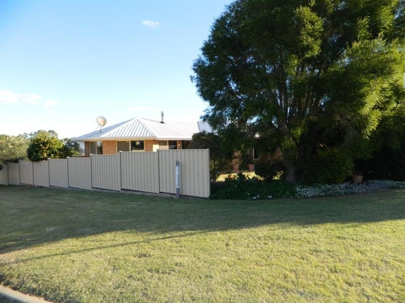 57 Cowie Drive, Kingaroy QLD 4610