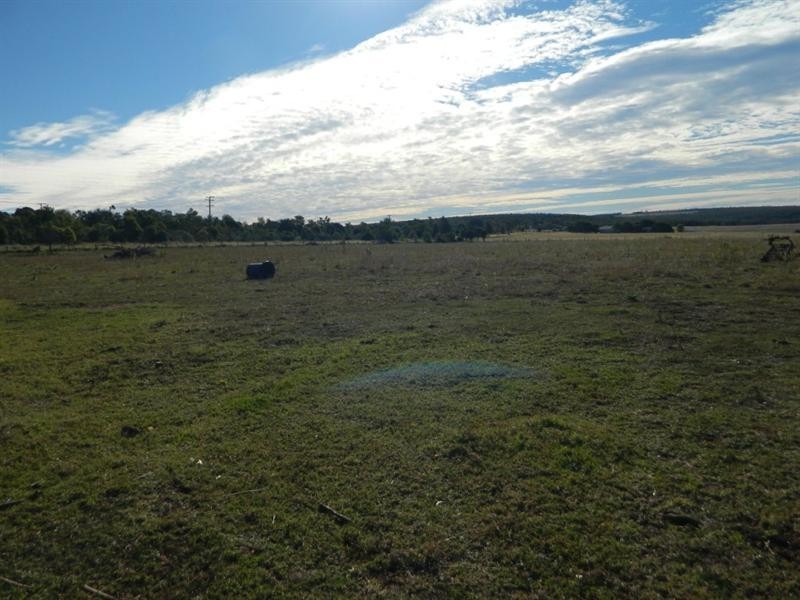 184 parallel Road, Wooroolin QLD 4608