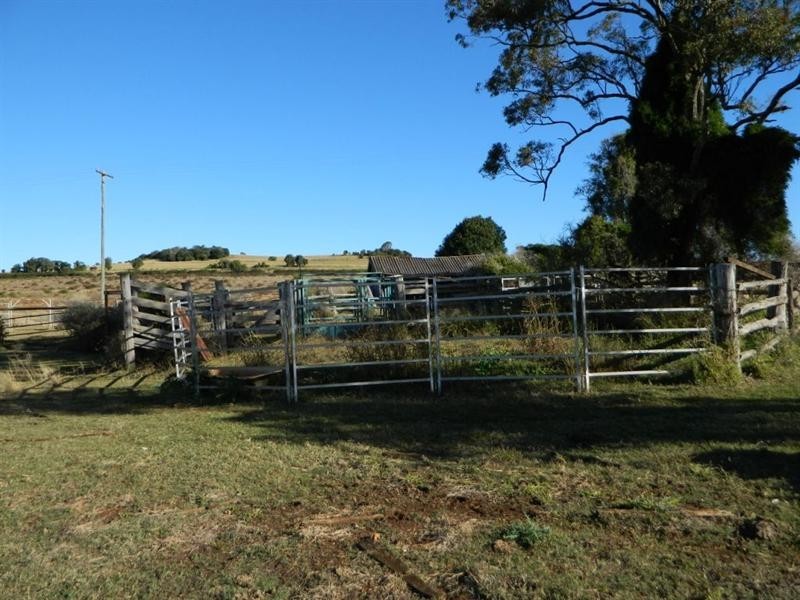 184 parallel Road, Wooroolin QLD 4608