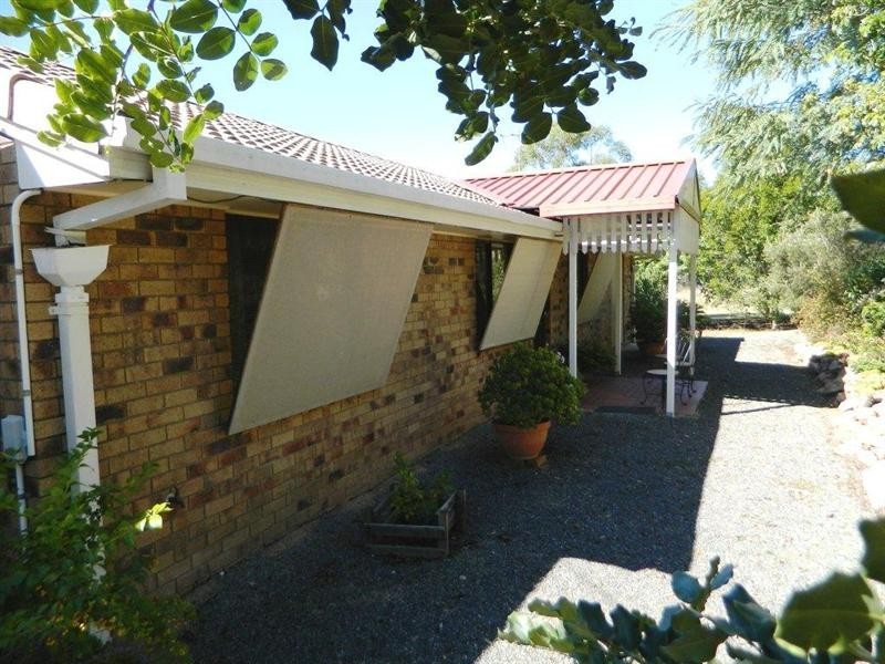 33 Pauls Parade, Ellesmere QLD 4610