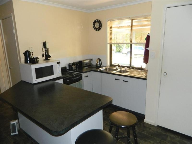 33 Pauls Parade, Ellesmere QLD 4610